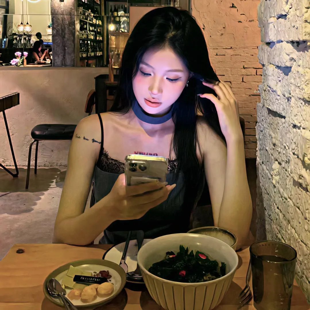 夜深见月明