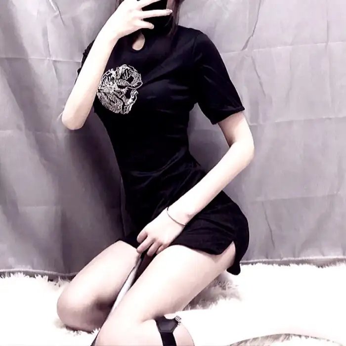 典当情丝后，夫人变得冷酷无情